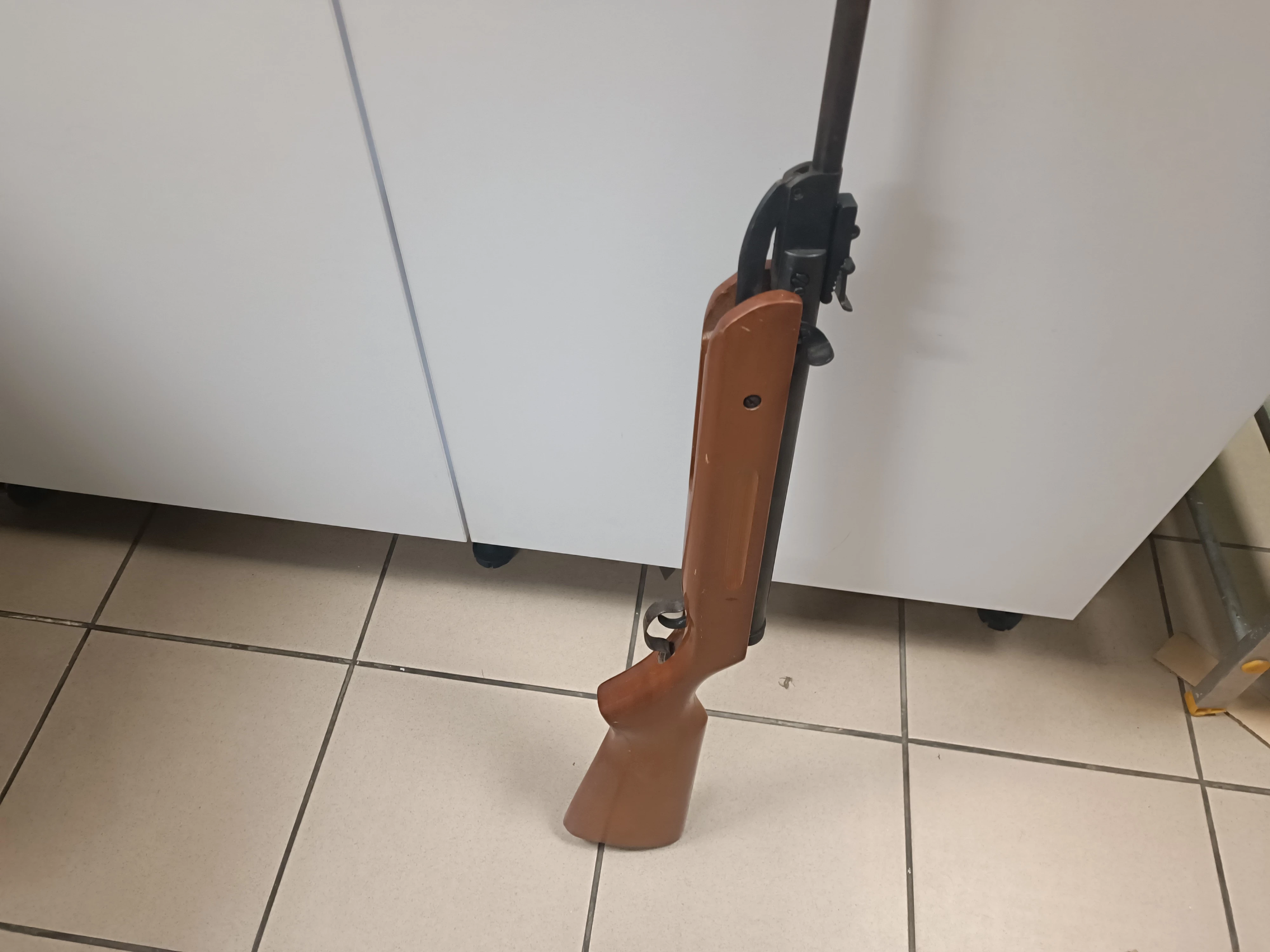 wiatrowka-sprezynowa-marka-128975-1728923