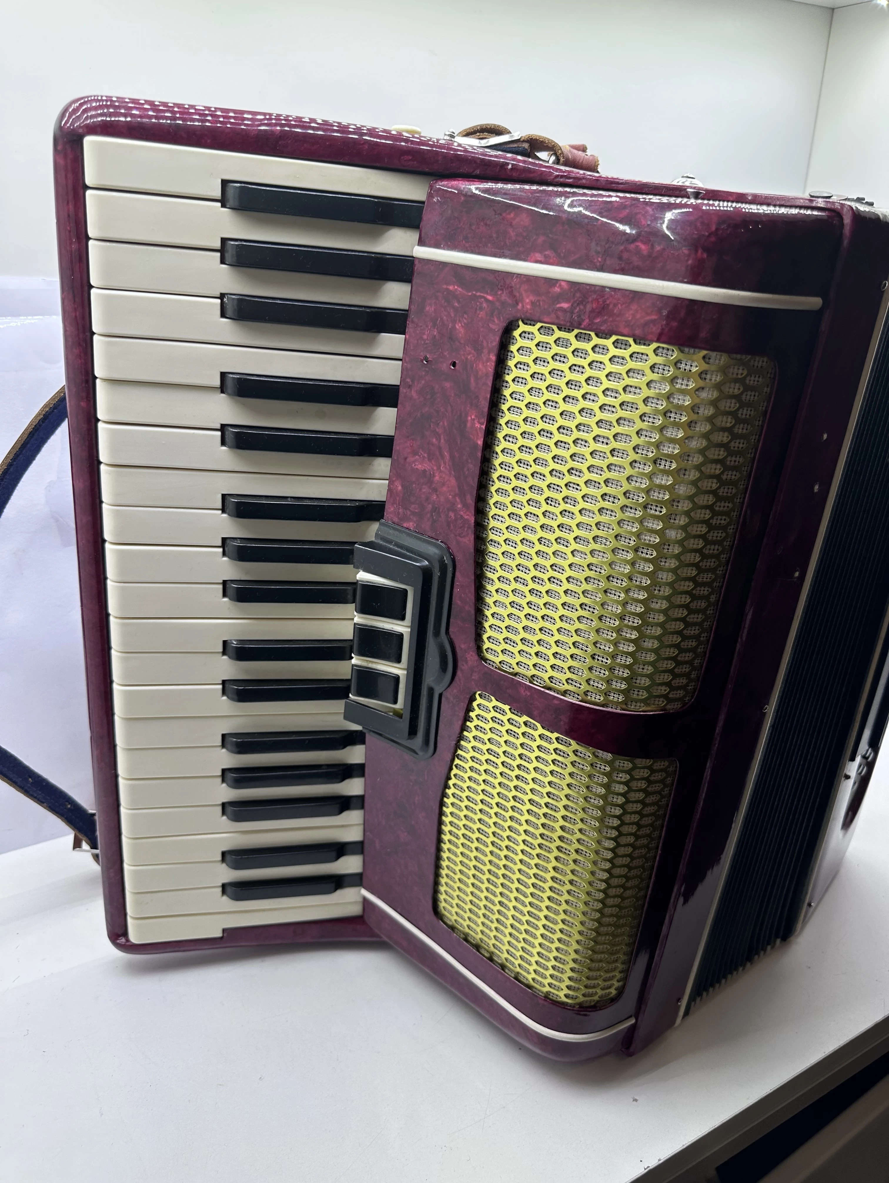 akordeon-marinucci-96-basow-walizka-plac-kosciuszki-20-wroclaw