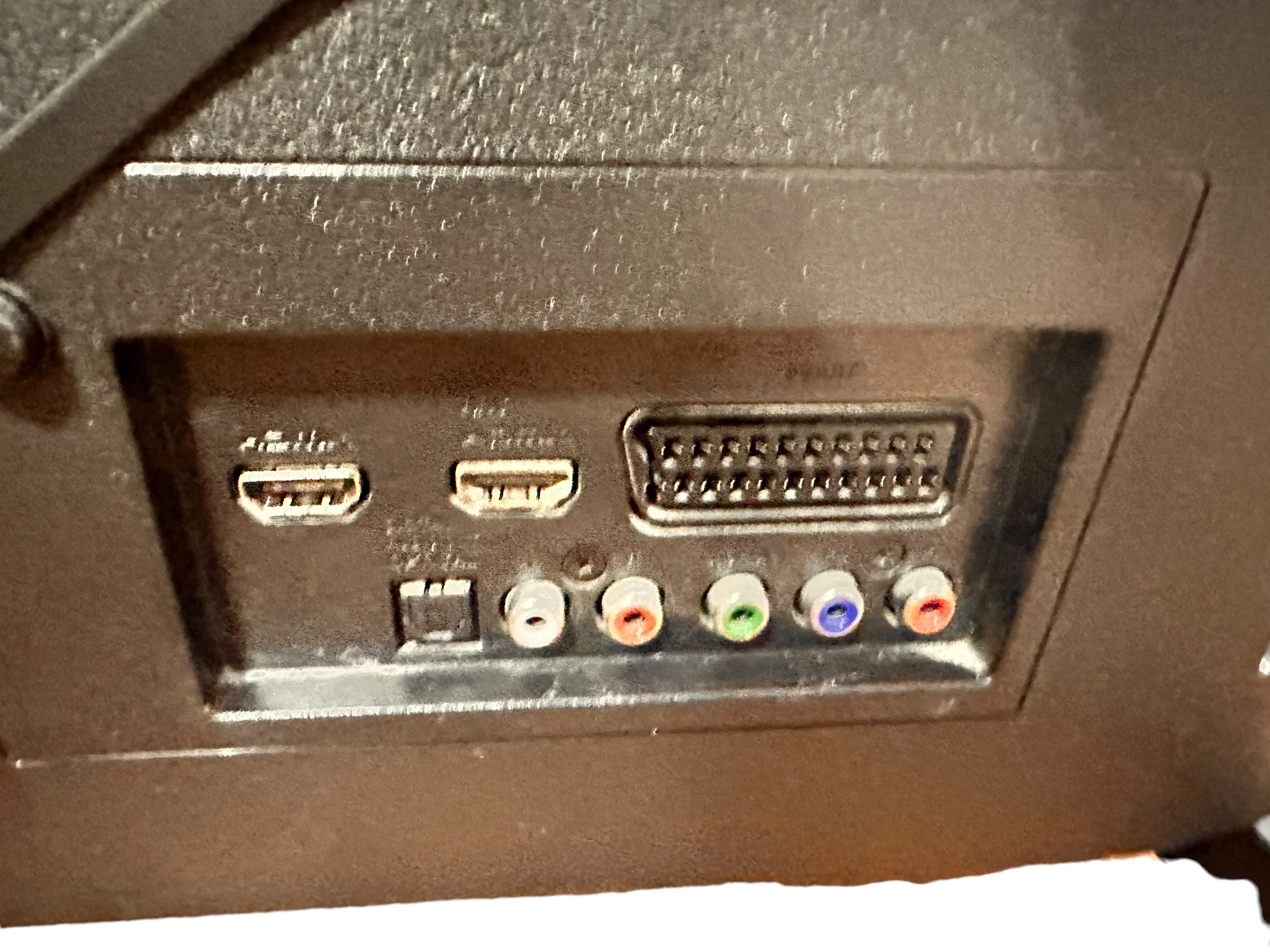 telewizor-led-32-sharp-32bb3e-przekatna-ekranu-cale-32