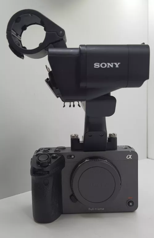 PEŁNOKLATKOWA KAMERA CYFROWA SONY FX3 - ILME-FX3 + UCHWYT SONY XLR-H1