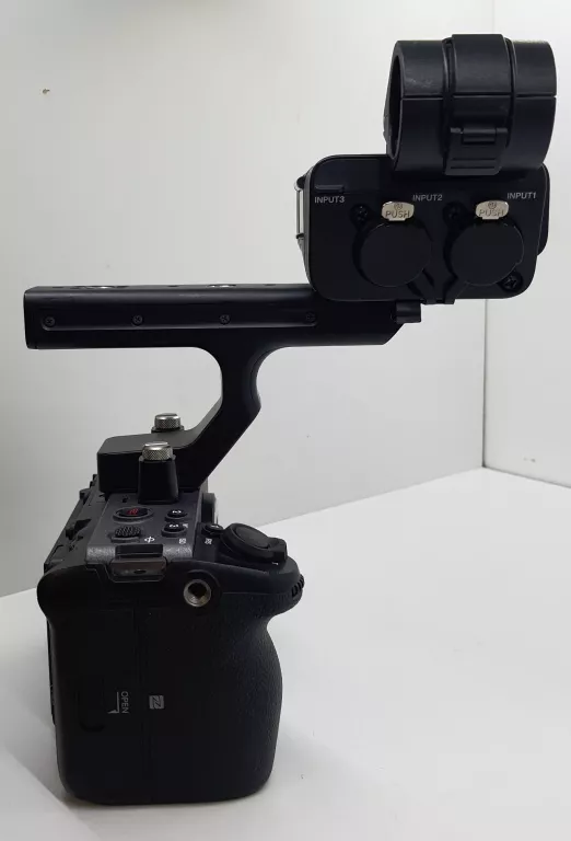 PEŁNOKLATKOWA KAMERA CYFROWA SONY FX3 - ILME-FX3 + UCHWYT SONY XLR-H1