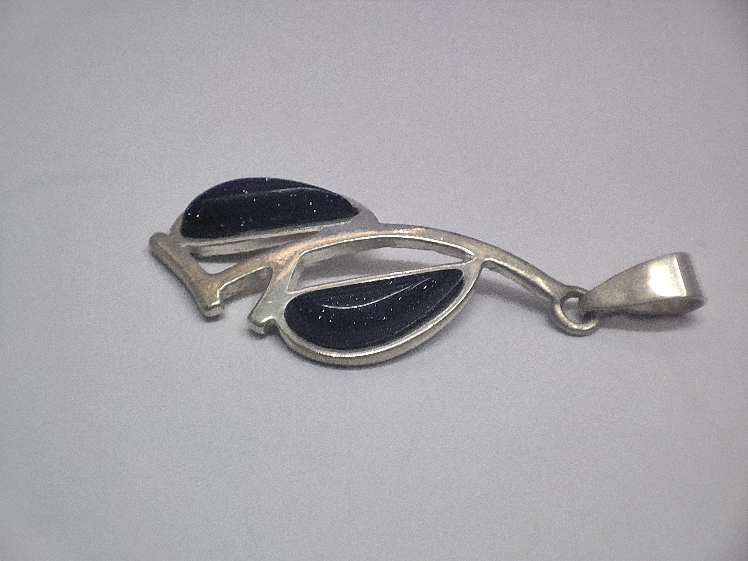 srebrna-zawieszka-z-ciemnym-kamieniem-925-398-g-material-15835-4