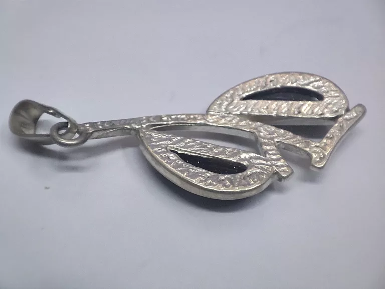 srebrna-zawieszka-z-ciemnym-kamieniem-925-398-g-rodzaj-2205-2