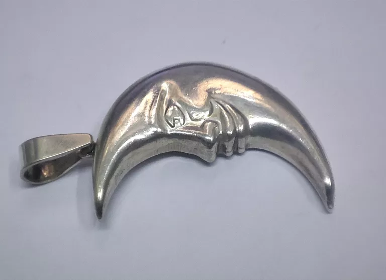 SREBRNA ZAWIESZKA - KSIĘŻYC 4,53 G / 925