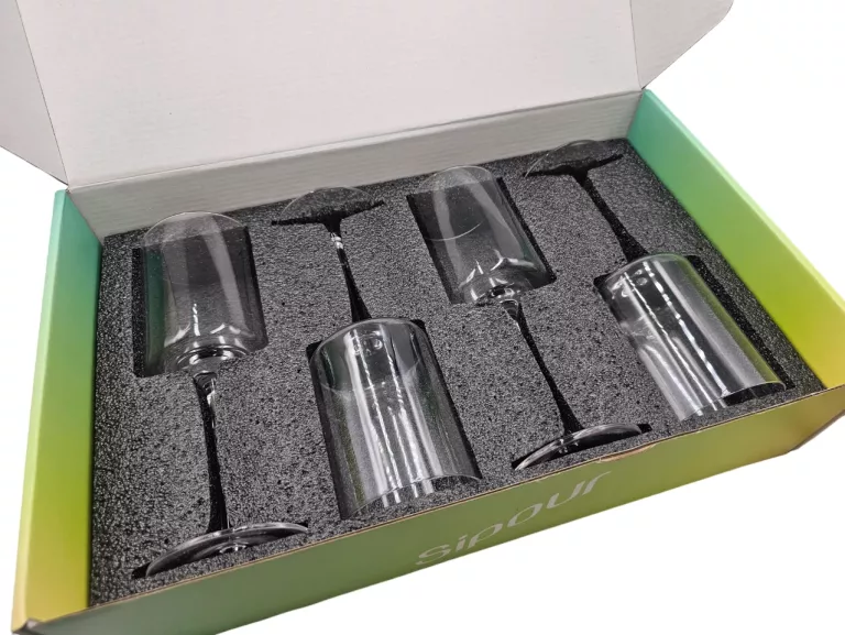 kwadratowe-kieliszki-do-wina-zestaw-4-kieliszkow-pojemnosc-410-mm-ean-gtin-4066611010667