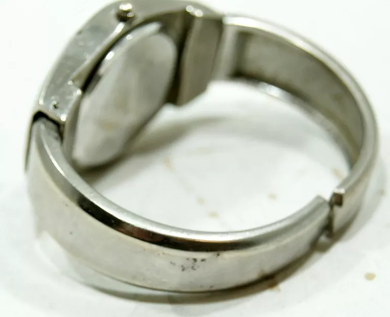 ponadczasowy-damski-zegarek-concorde-ksztalt-koperty-okragla