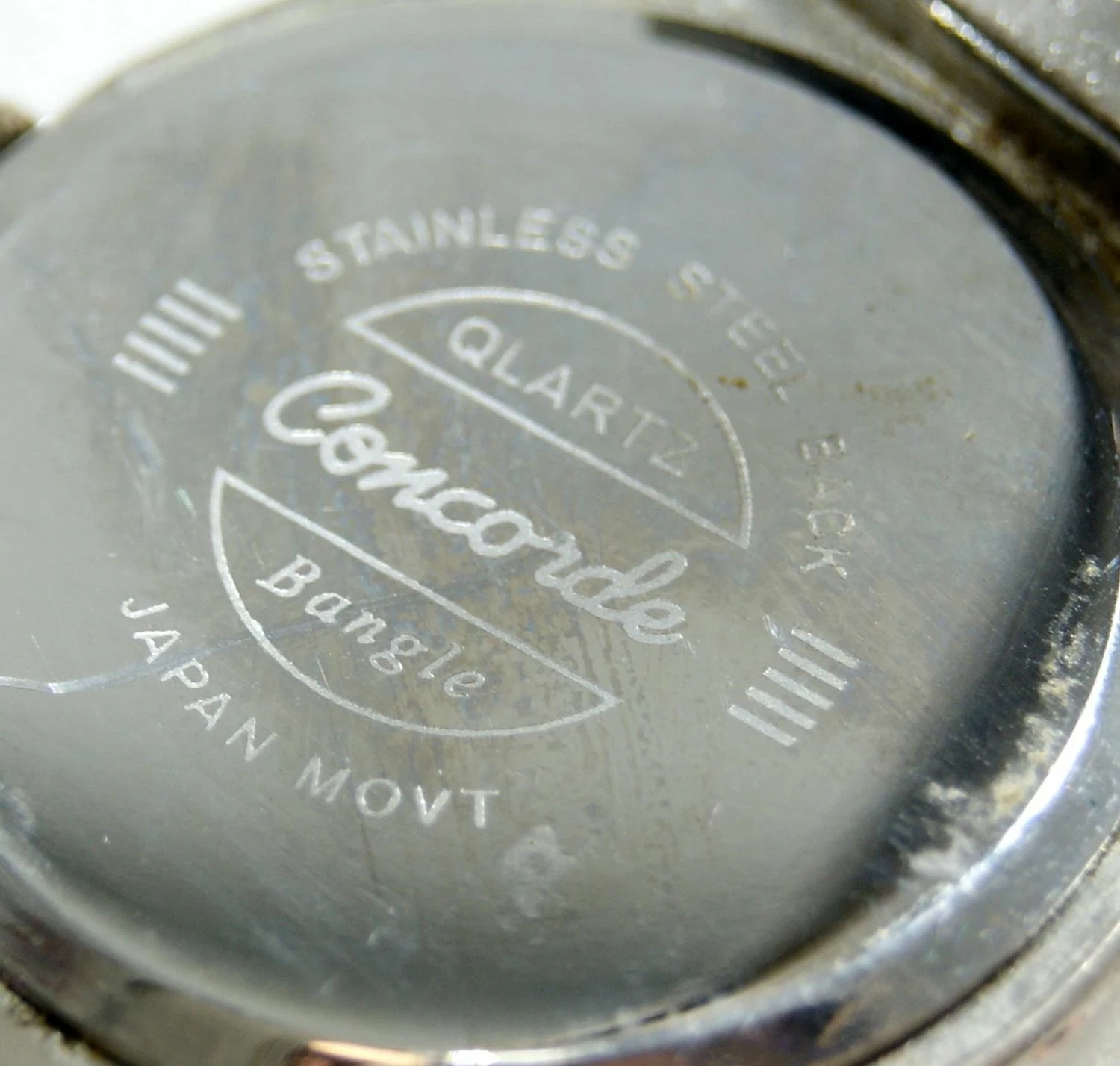 ponadczasowy-damski-zegarek-concorde-wodoszczelnosc-brak