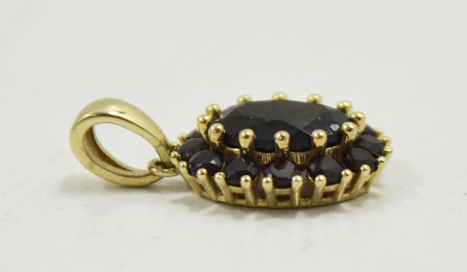 zlota-zawieszka-585-137-g-granat-marka-inna-marka