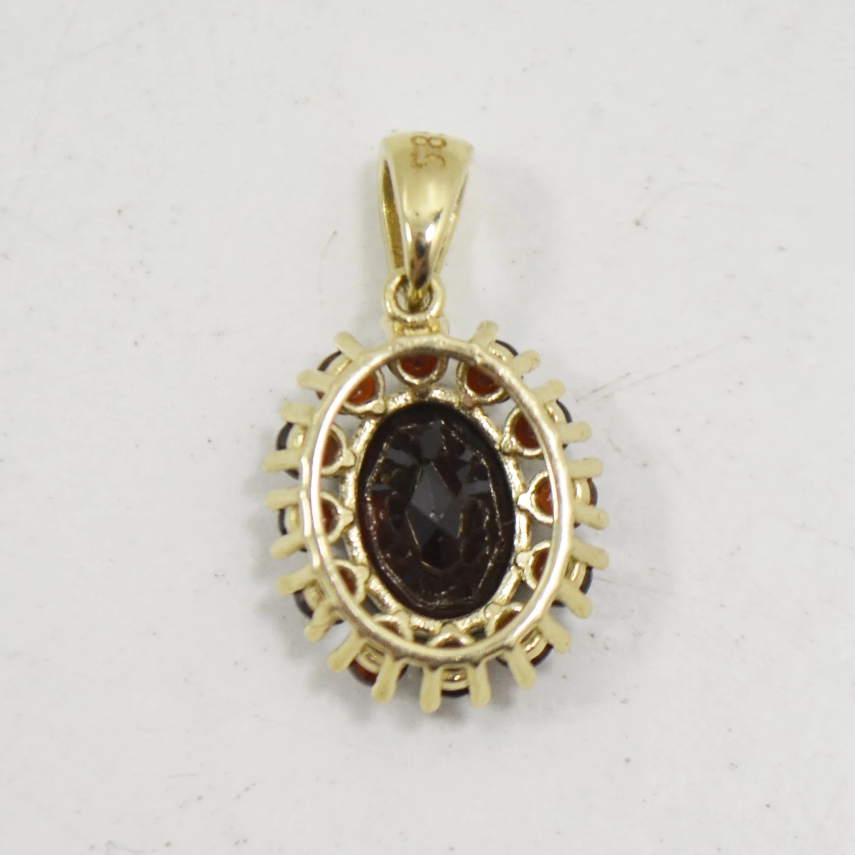 zlota-zawieszka-585-137-g-granat-rodzaj-wyrob-jubilerski