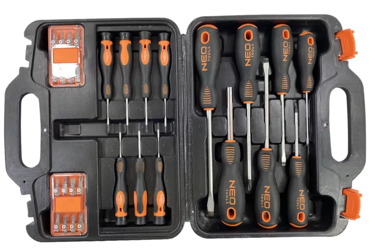 ZESTAW WKRĘTAKÓW I KOŃCÓWEK WKRĘTAKOWYCH NEO TOOLS 04-209 30 EL.