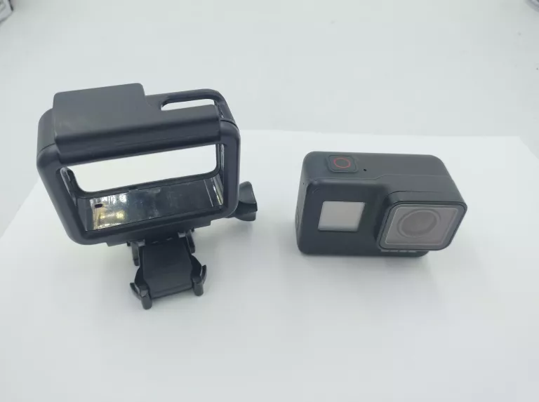KAMERA SPORTOWA GOPRO HERO 7 BLACK + OBUDOWA