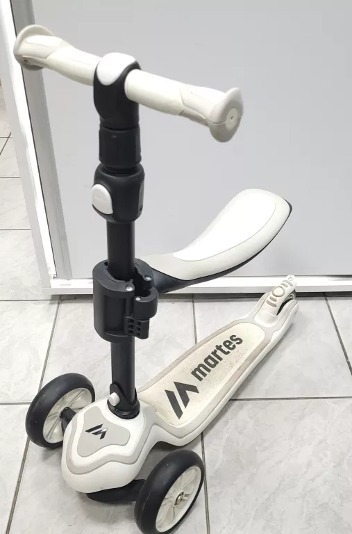 HULAJNOGA MARTES SCOOTER TRZYKOŁOWA JUNIOR BIAŁA