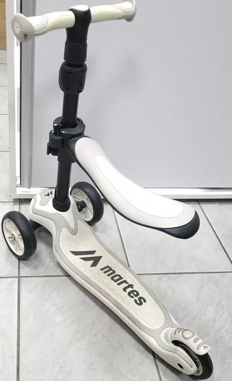 HULAJNOGA MARTES SCOOTER TRZYKOŁOWA JUNIOR BIAŁA