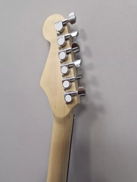 GITARA ELEKTRYCZNA PRESTON + WZMACNIACZ MAX MUSIC GA-16036