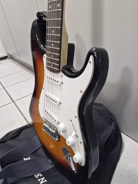 GITARA ELEKTRYCZNA PRESTON + WZMACNIACZ MAX MUSIC GA-16036