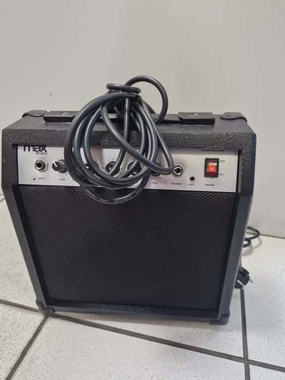 GITARA ELEKTRYCZNA PRESTON + WZMACNIACZ MAX MUSIC GA-16036