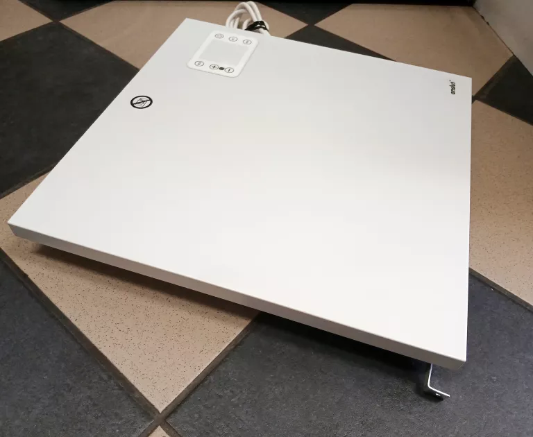 GRZEJNIK ELEKTRYCZNY Z TERMOSTATEM ANSLUT 006859