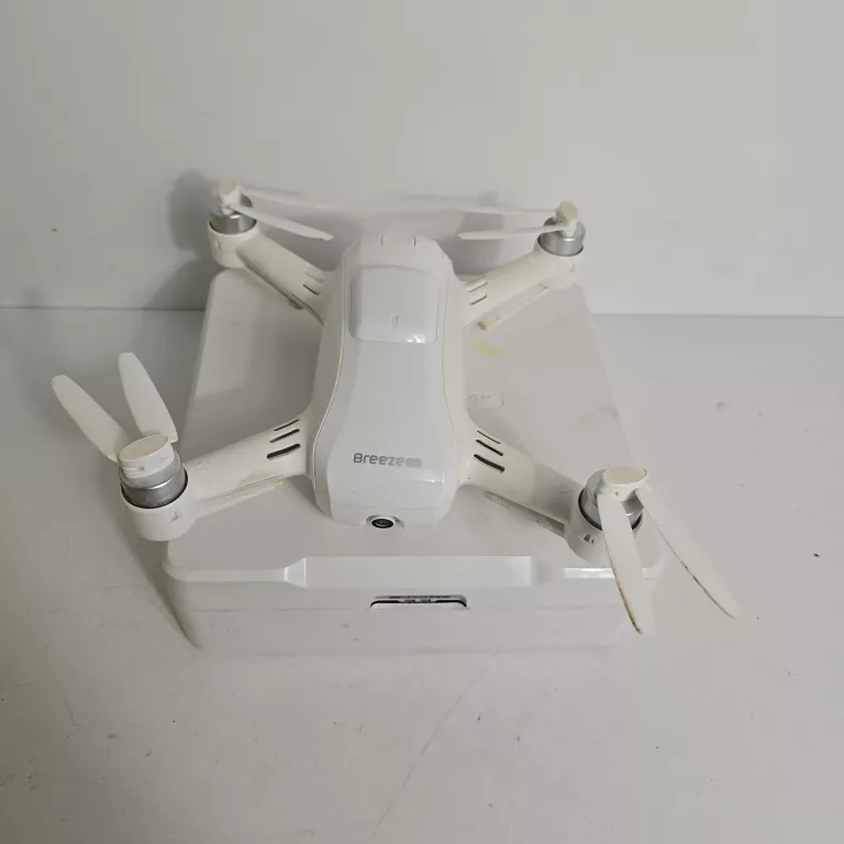 DRON YUNEEC BREEZE 4K