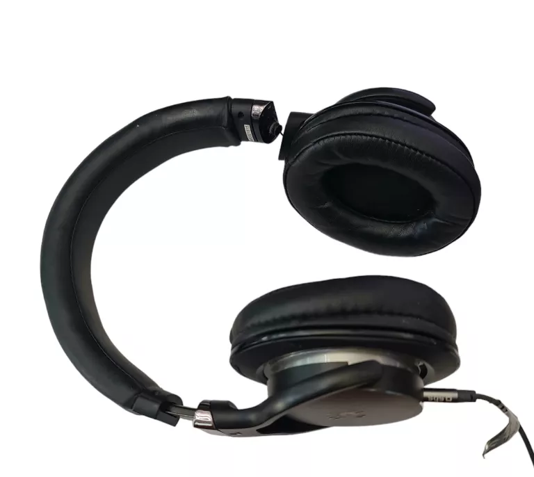 sluchawki-nauszne-czarne-uszkodzone-ean-gtin-0002308065149