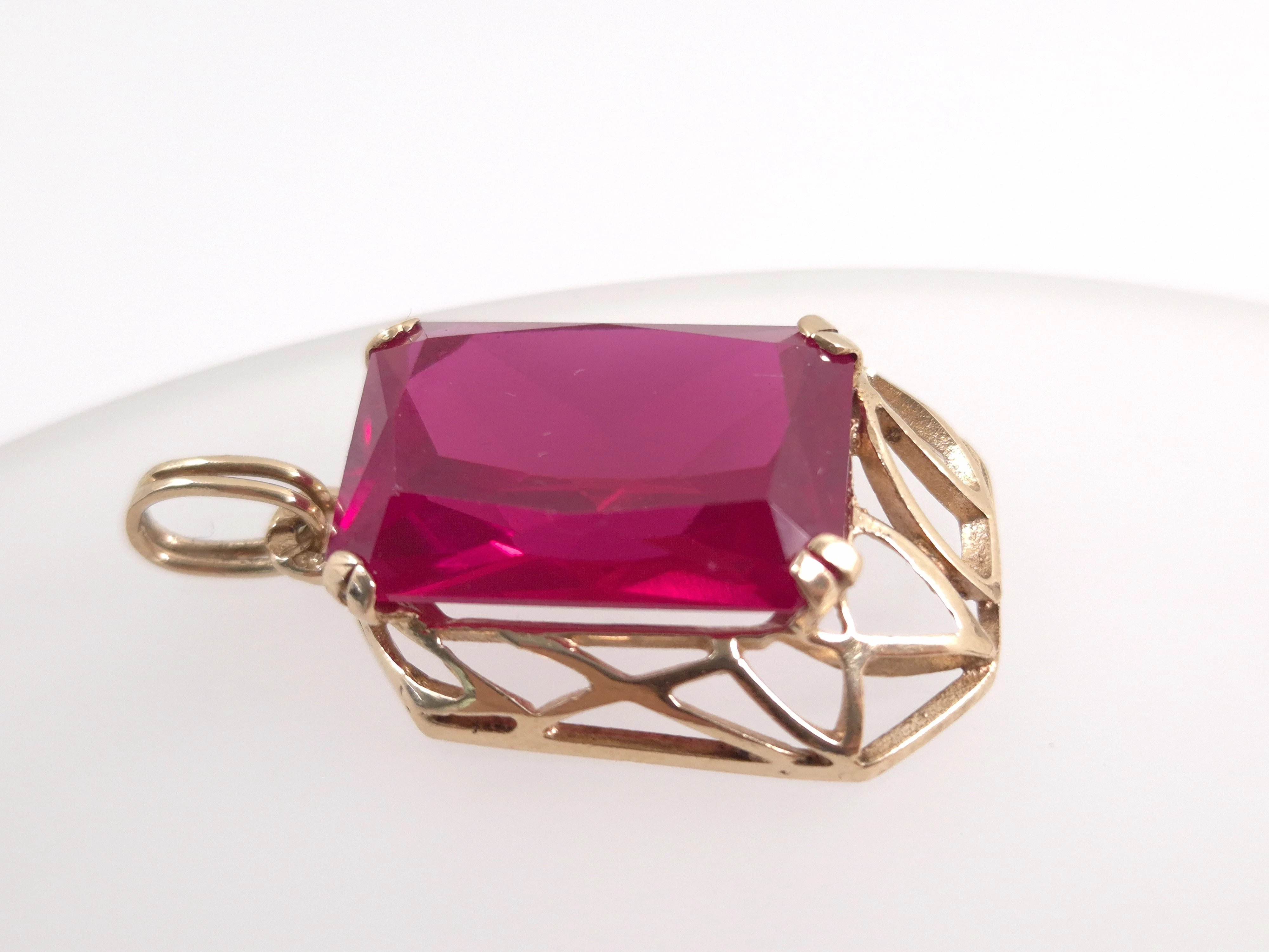 zlota-zawieszka-warmet-z-rubinem-585-624-g-material-15835-2