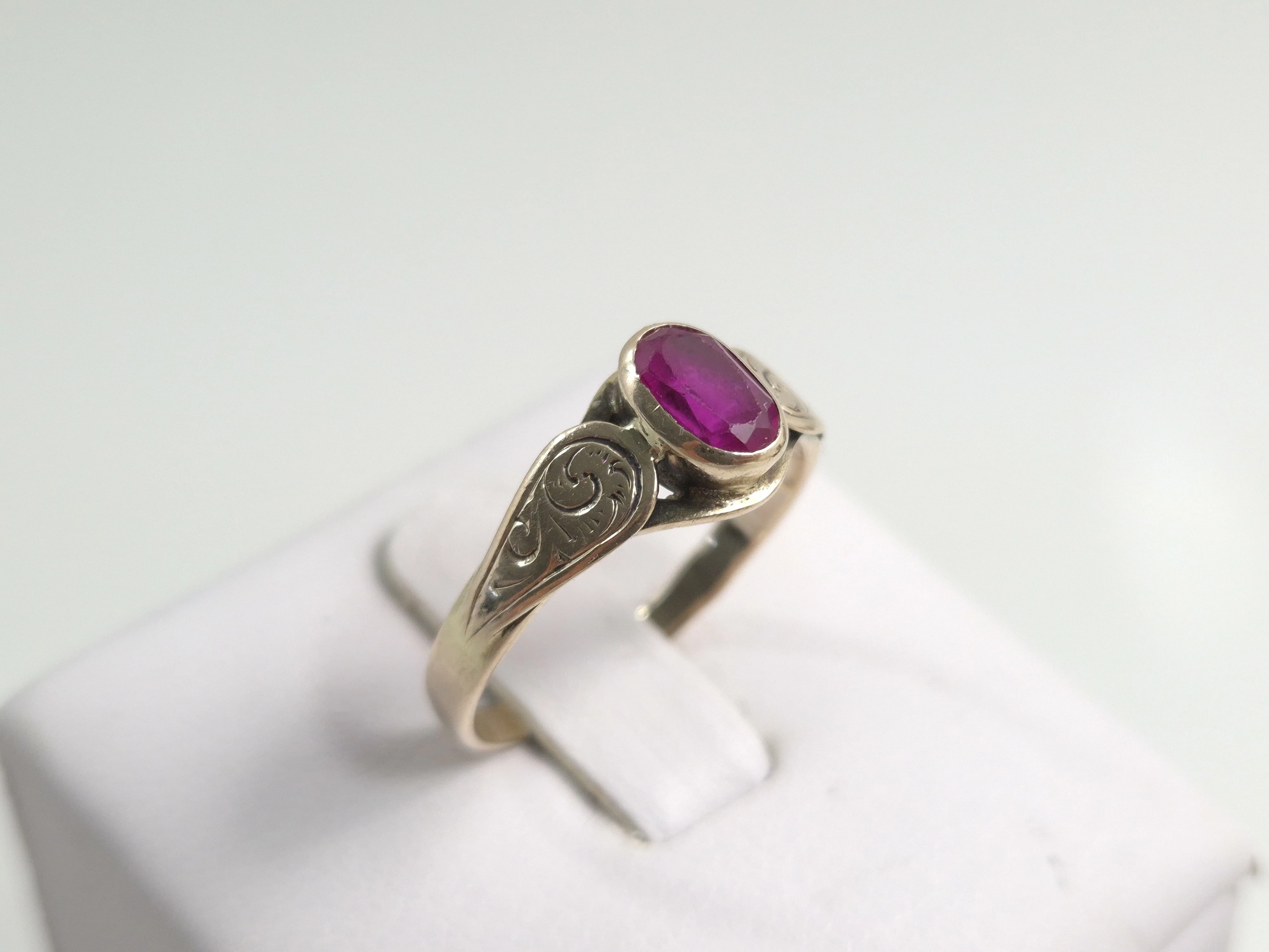 zloty-pierscionek-z-rubinem-333-8k-218g-r14-rozmiarsrednica-wew-mm-372-14