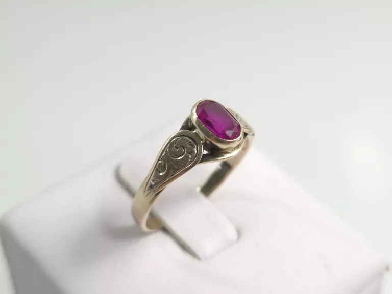 zloty-pierscionek-z-rubinem-333-8k-218g-r14-rozmiarsrednica-wew-mm-372-14