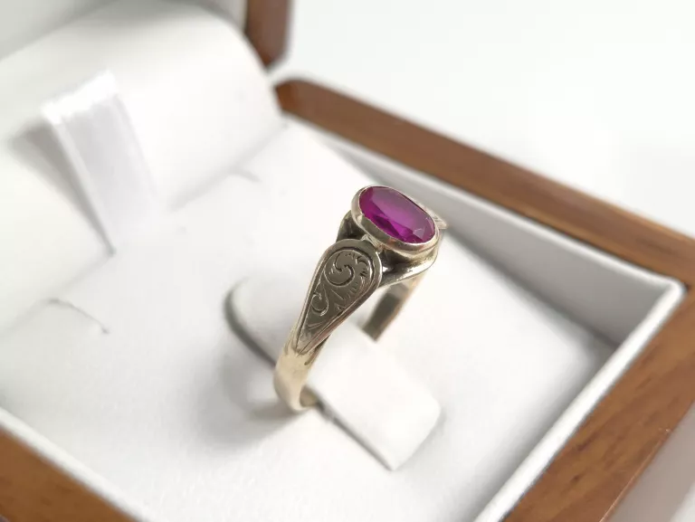 zloty-pierscionek-z-rubinem-333-8k-218g-r14-rodzaj-2205-16