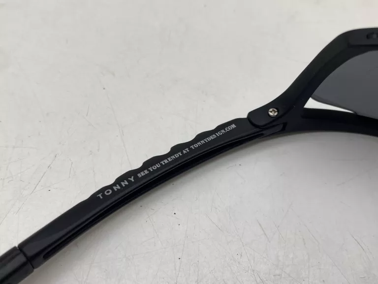 OKULARY PRZECIWSŁONECZNE TONNY EYEWEAR TS9296C1