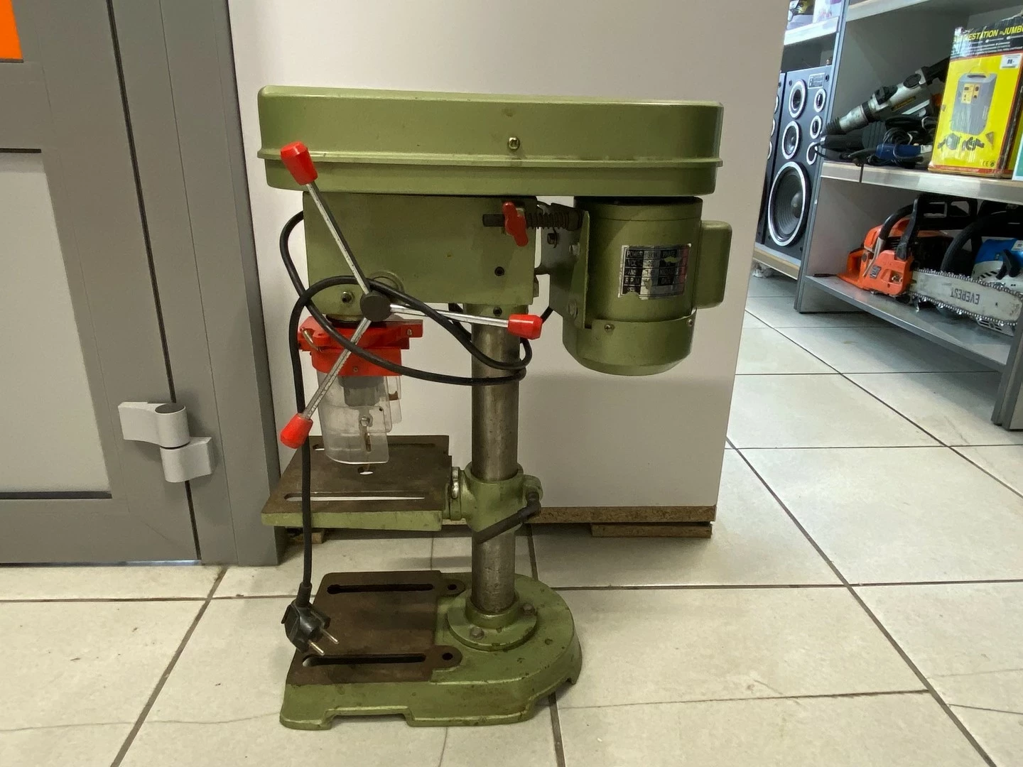 wiertarka-stolowa-tip-300w-stan-nie-wymaga-renowacji