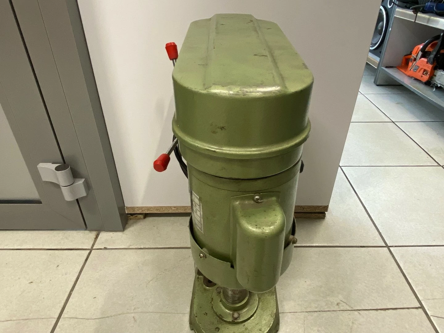 wiertarka-stolowa-tip-300w-rodzaj-stolarskie