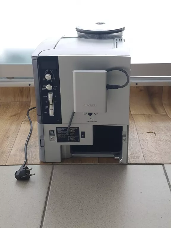 AUTOMATYCZNY EKSPRESS DO KAWY SIEMENS TE 515