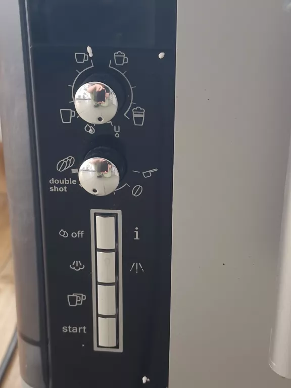 AUTOMATYCZNY EKSPRESS DO KAWY SIEMENS TE 515
