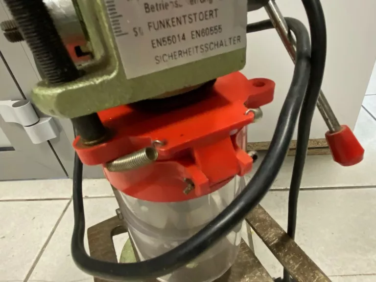 wiertarka-stolowa-tip-300w-rodzaj-stolarskie