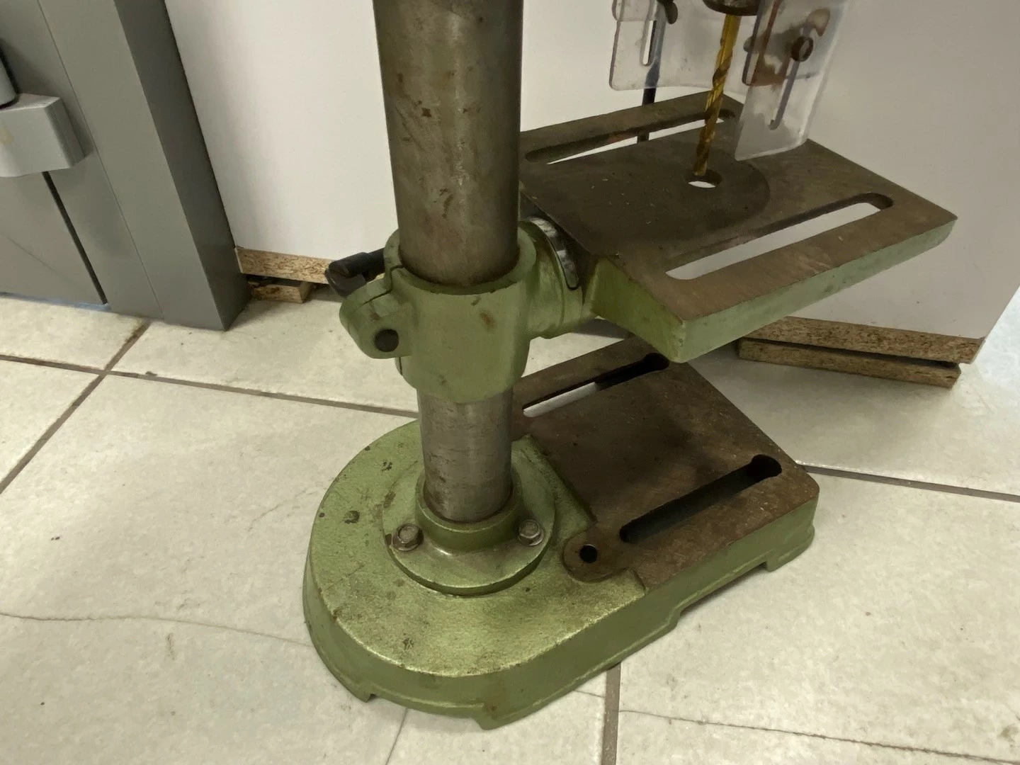 wiertarka-stolowa-tip-300w-stan-nie-wymaga-renowacji