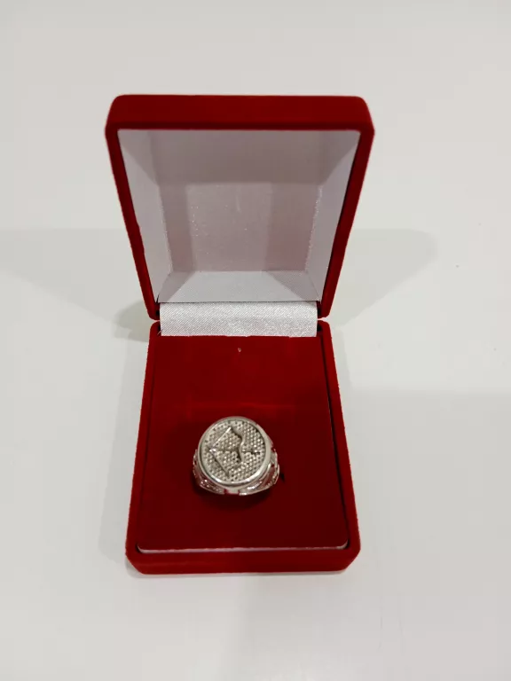 ZŁOTY PIERŚCIONEK GLAMIRA UNDRAIS PR.375 11,36G R.17/ BIAŁE ZŁOTO
