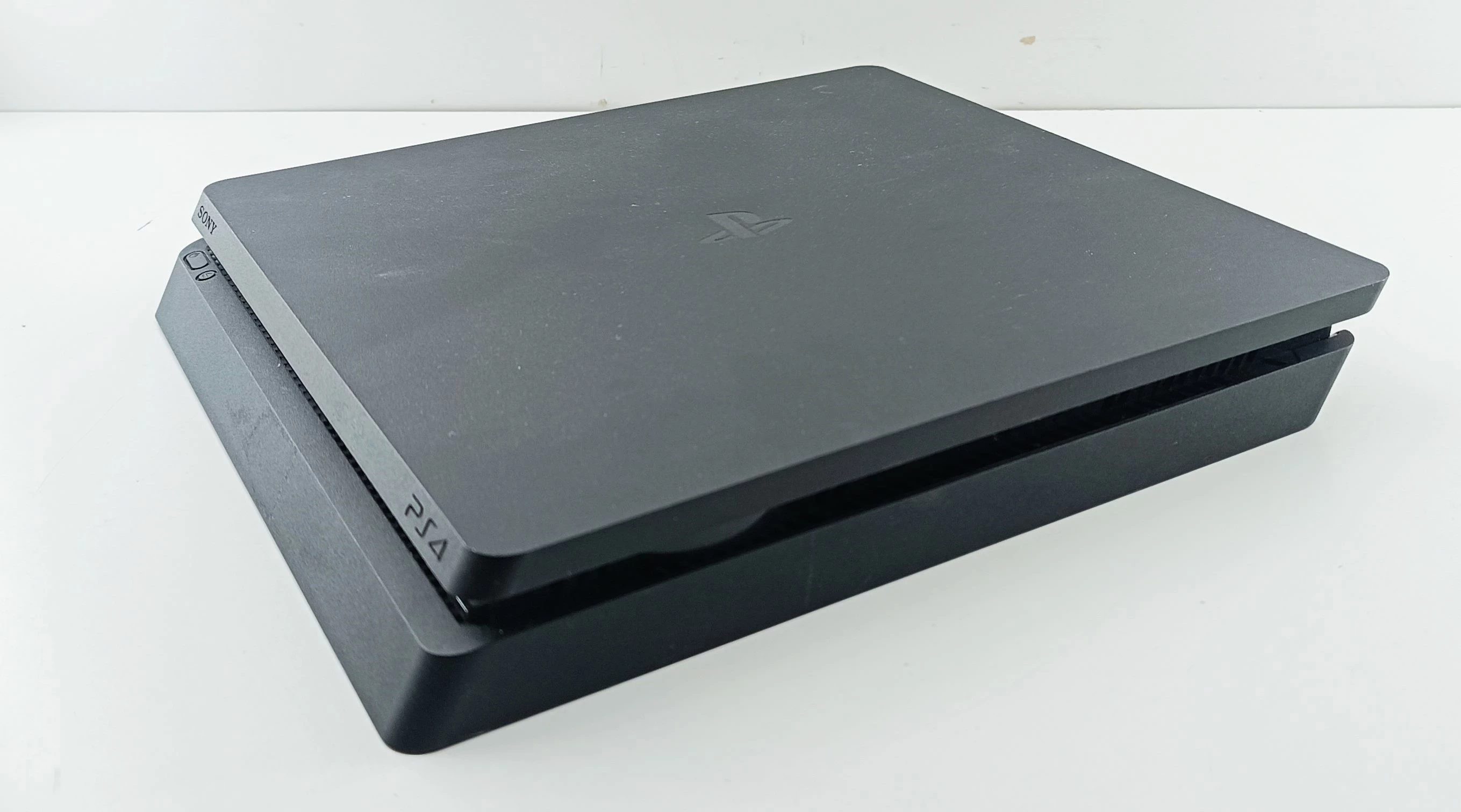 konsola-playstation-4-500-gb-kod-producenta-cuh-2216a