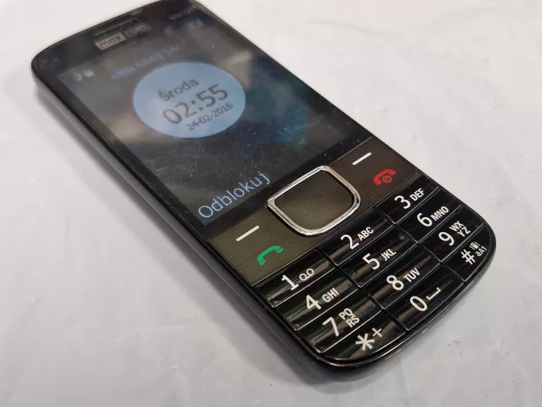 TELEFON MAXCOM MM320