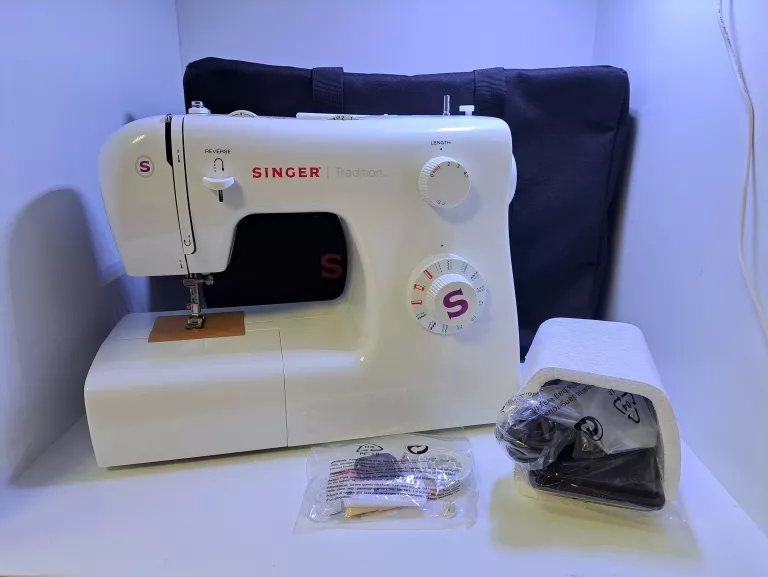 MASZYNA DO SZYCIA SINGER TRADITION 2263 70W + ETUI