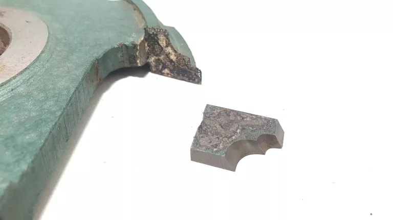 frez-profilowy-do-drewna-renatex-144x1930mm-hm-oderwany-1-grot-ean-gtin-5905309660236