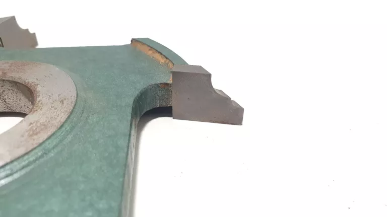 frez-profilowy-do-drewna-renatex-144x1930mm-hm-oderwany-1-grot-rodzaj-frezu-25289-512