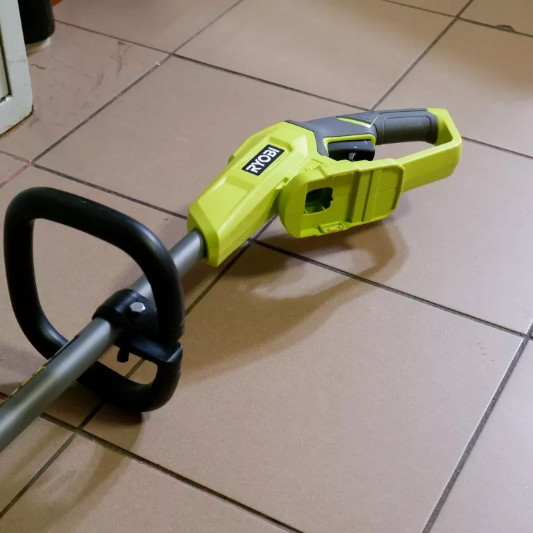 PODKASZARKA AKUMULATOROWA RYOBI RY18LT33A
