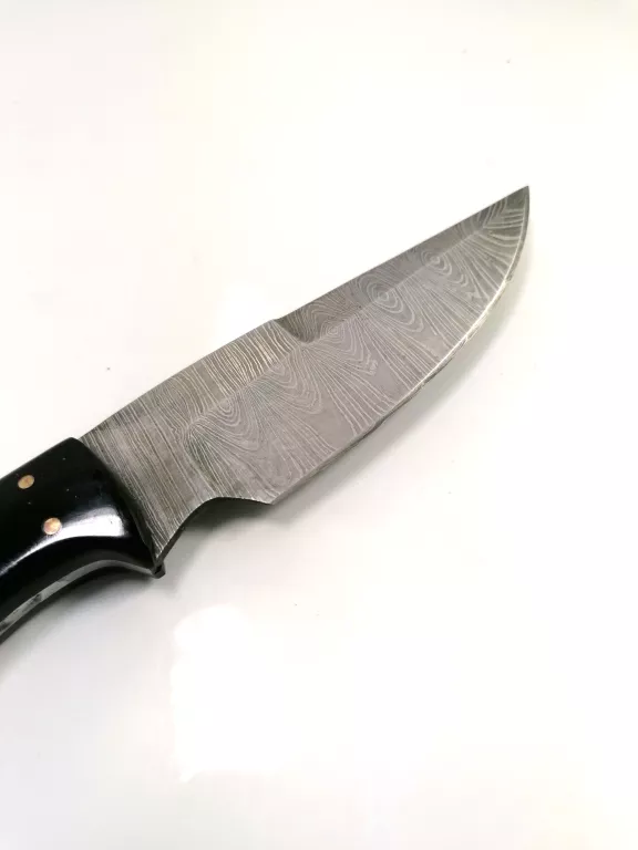 noz-mysliwski-ze-stali-damascenskiej-kod-producenta-n951