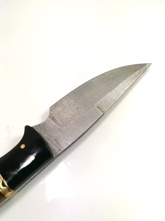 noz-mysliwski-ze-stali-damascenskiej-model-n951