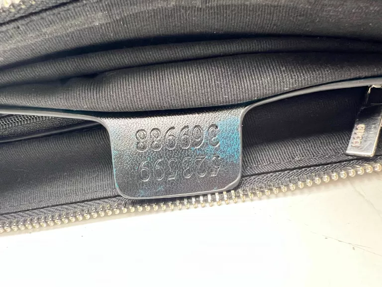 torba-saszetka-gucci-monogram-rodzaj-na-ramie