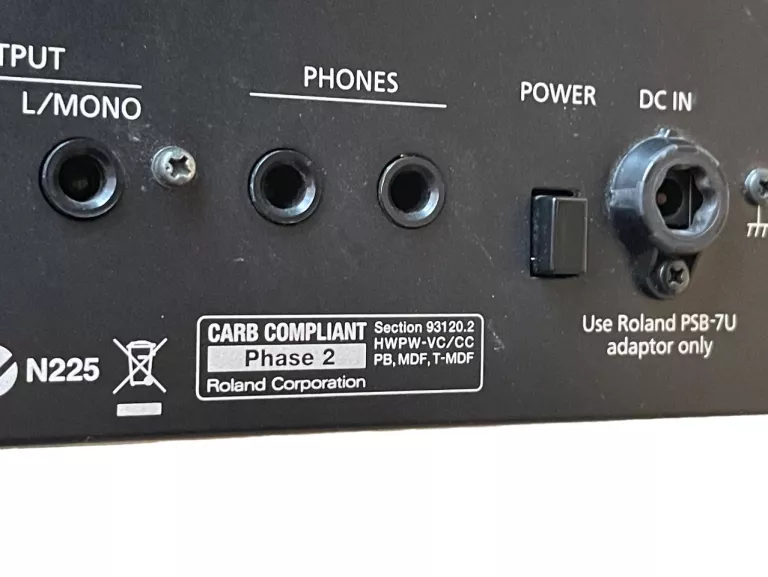 PIANINO ROLAND FP 4F KLAWISZE Z KOSCI SŁO SPRAWNE