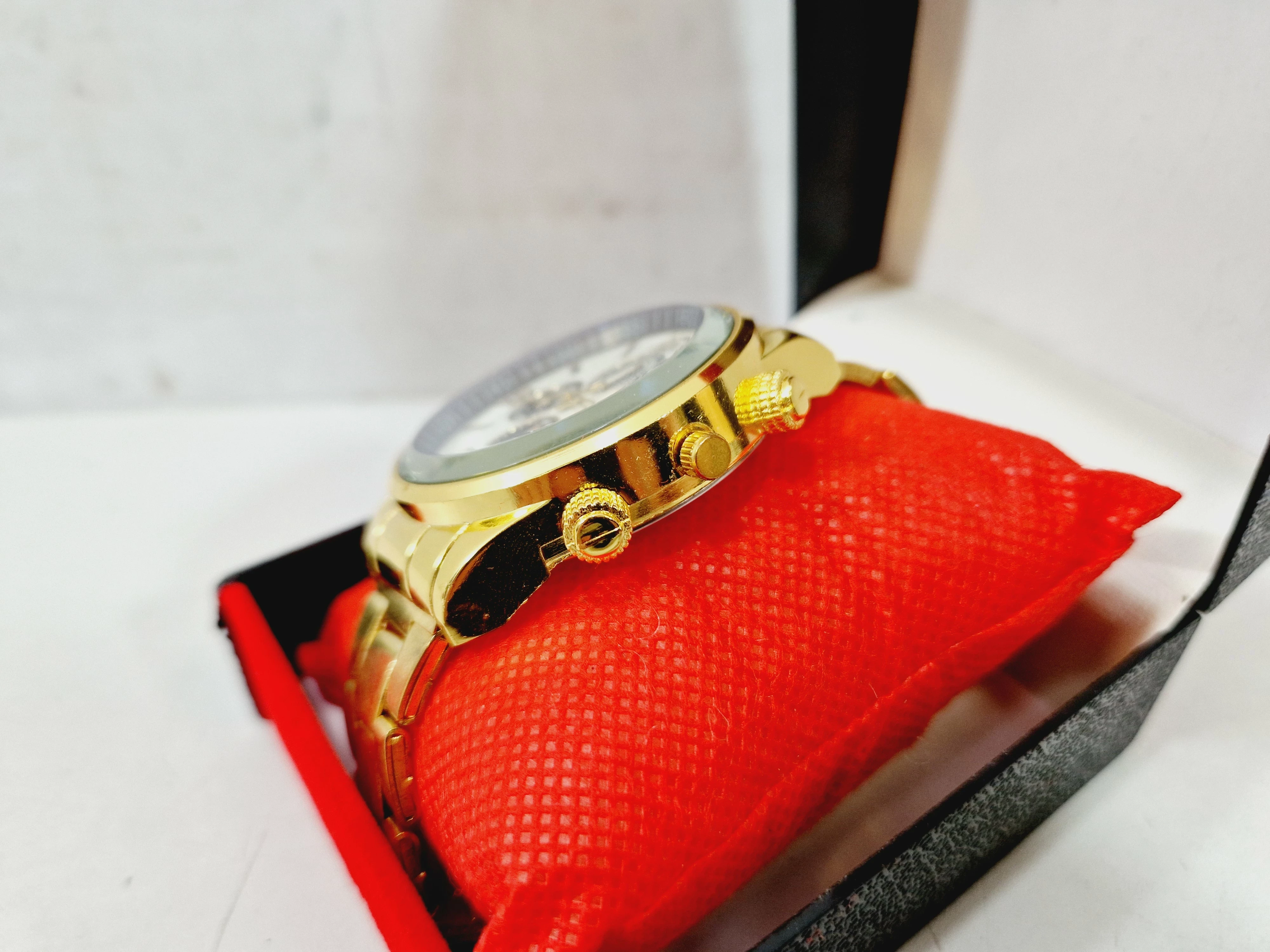 zegarek-meski-tl-t-and-l-w-kolorze-zlotym-opis-mechanizm-kwarcowy