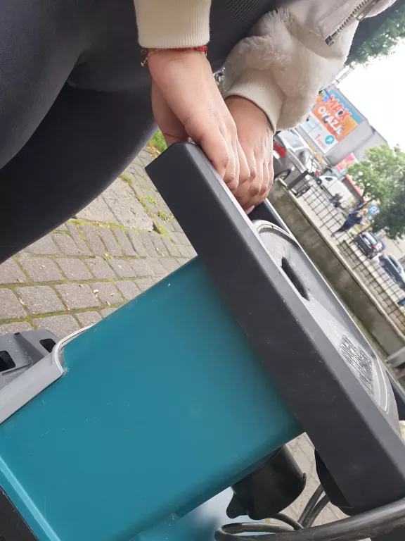 makita-ud2500-rozdrabniarka-do-galezi-2500w-stan-uzywany