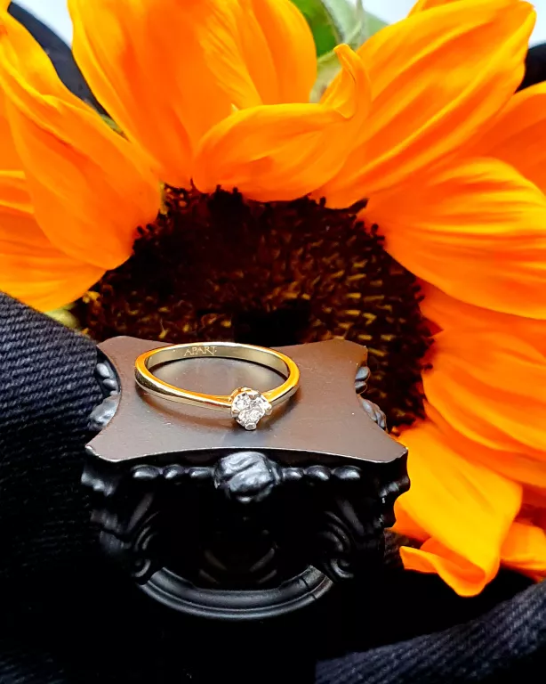 zloty-585-pierscionek-z-brylantem-010ct-162g-marka-bez-marki