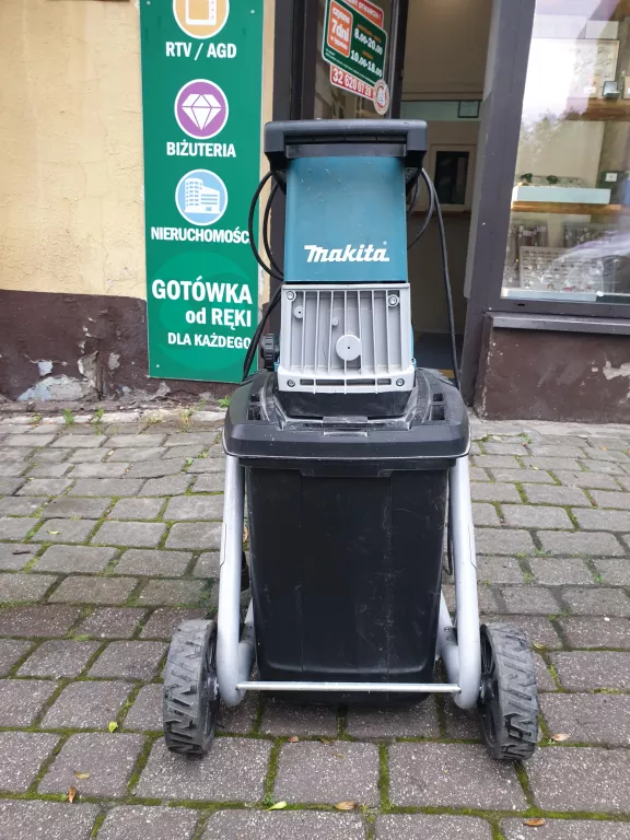 makita-ud2500-rozdrabniarka-do-galezi-2500w-ean-gtin-088381643818