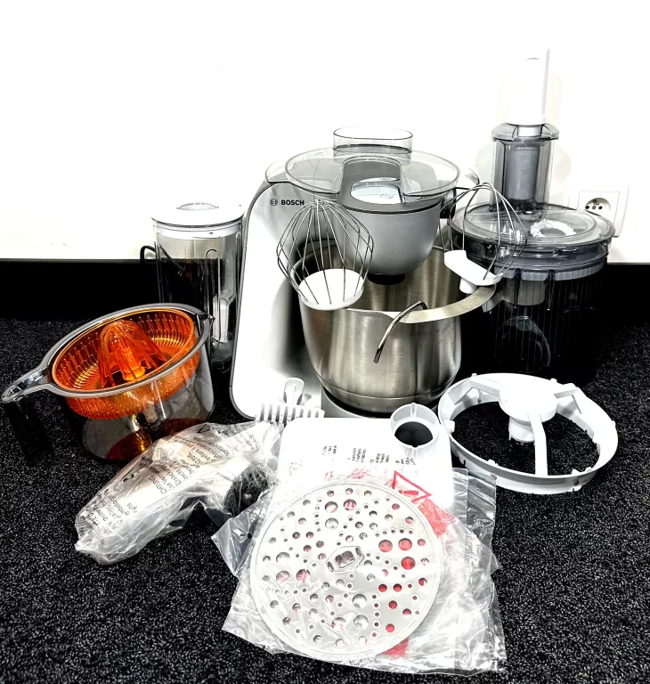 ROBOT PLANETARNY BOSCH SERIES 4 Z WBUDOWANĄ WAGĄ MUM5XW20